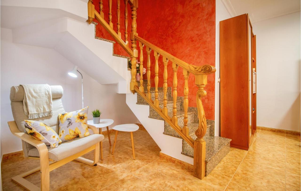Cozy Apartment In Aguilas With Kitchen Bagian luar foto